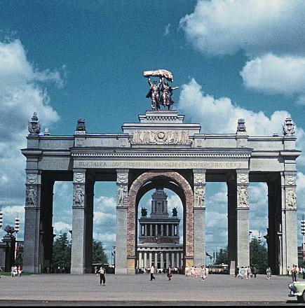 ВДНХ - «Государево село» советского государства